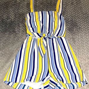 Super comfortable and love the color for summer